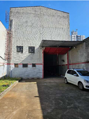 Galpão com área de terreno de 376m² em Santo André/SP