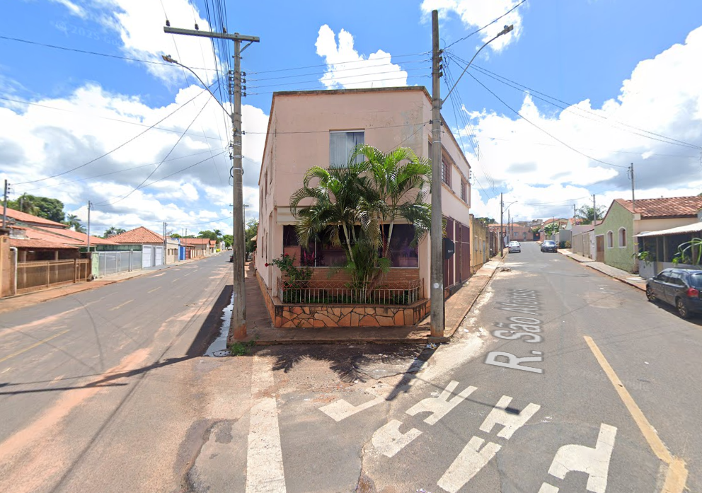 Prédio Residencial em Monte Alegre de Minas/MG.