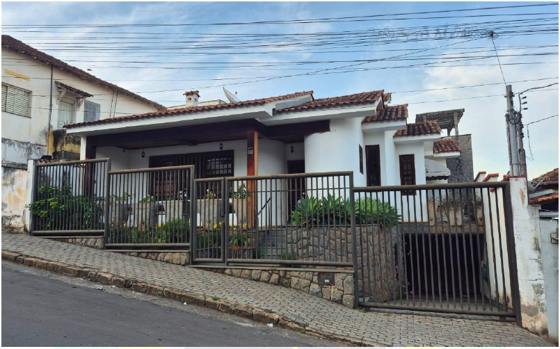 Casa sob um terreno de 520m² em Machado/MG