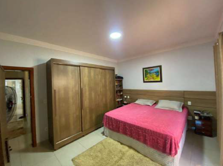 Casa com 4 quartos no Jardim Bethânia (foto 4 de 10)